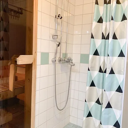 Top-floor City Escape With Sauna & Balcony In Central