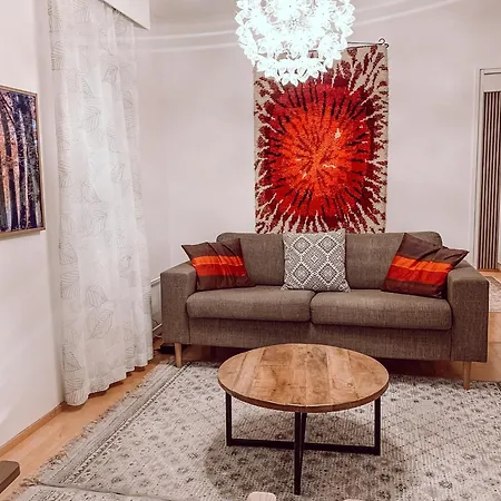 Lejlighed Top-floor City Escape With Sauna & Balcony In Central *
